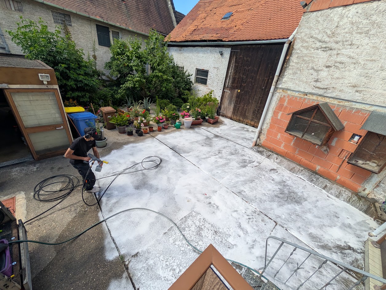 Professionell gereinigte Außenfläche